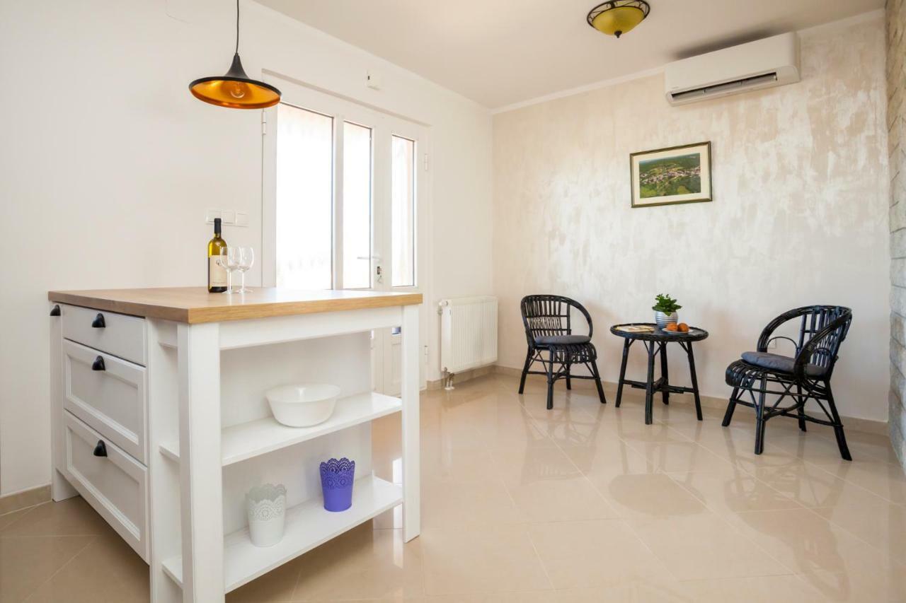 Holiday Apartment Ivica Milohnici Dış mekan fotoğraf