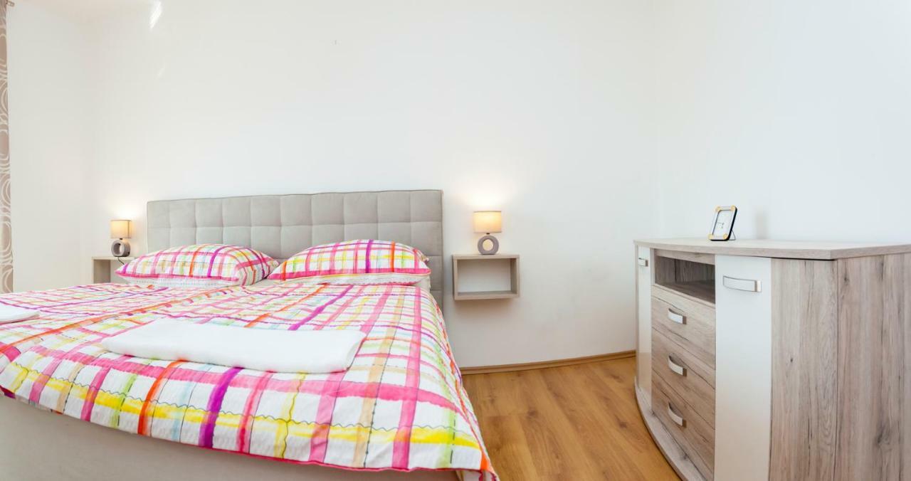 Holiday Apartment Ivica Milohnici Dış mekan fotoğraf