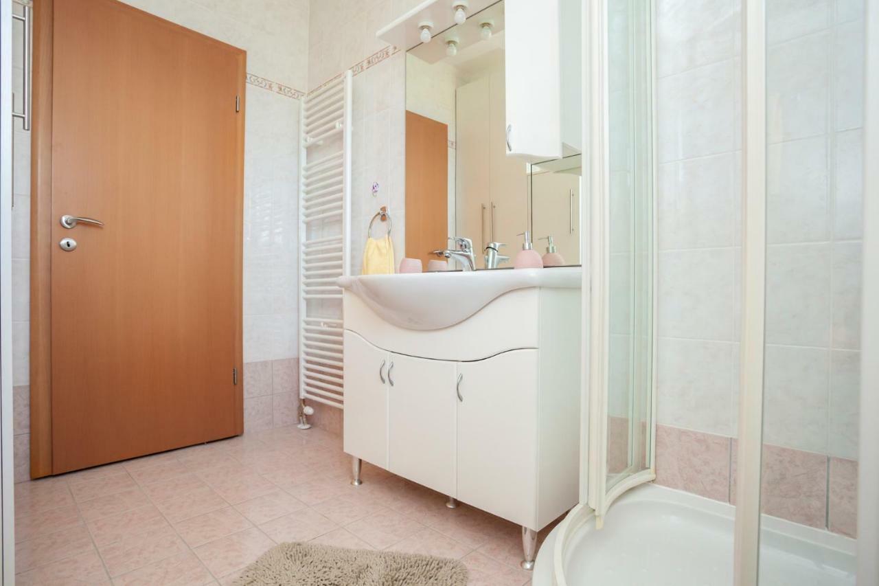 Holiday Apartment Ivica Milohnici Dış mekan fotoğraf