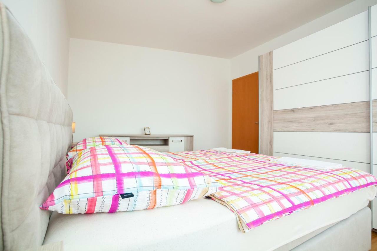 Holiday Apartment Ivica Milohnici Dış mekan fotoğraf